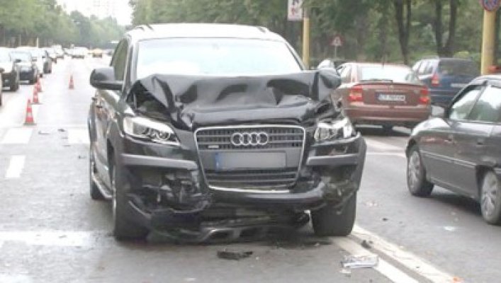 Şmecherul cu Audi care a accidentat 5 persoane şi a fugit e recidivist care se crede mai tare ca legea